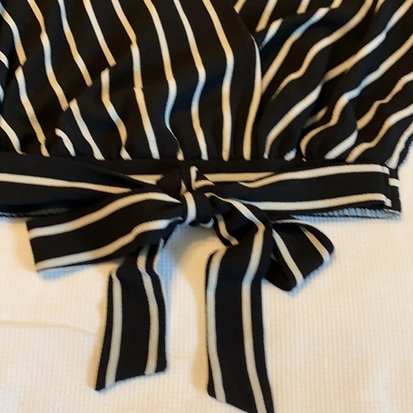 Necessary Objects cropped tie waist top striped S - Picture 12 of 12